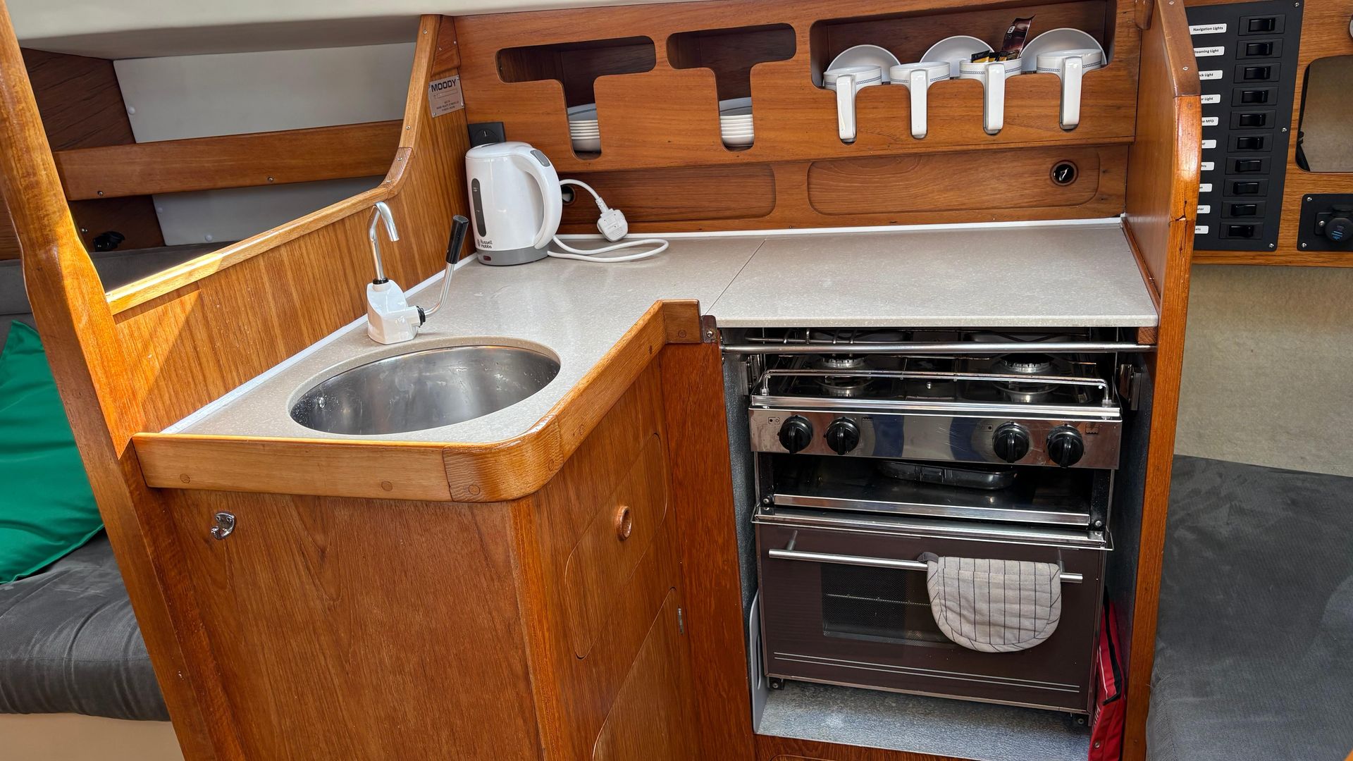 1984 Moody 27 for sale at BH Boat Sales