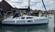 2003 Hunter Legend 326 for sale at BH Boat Sales