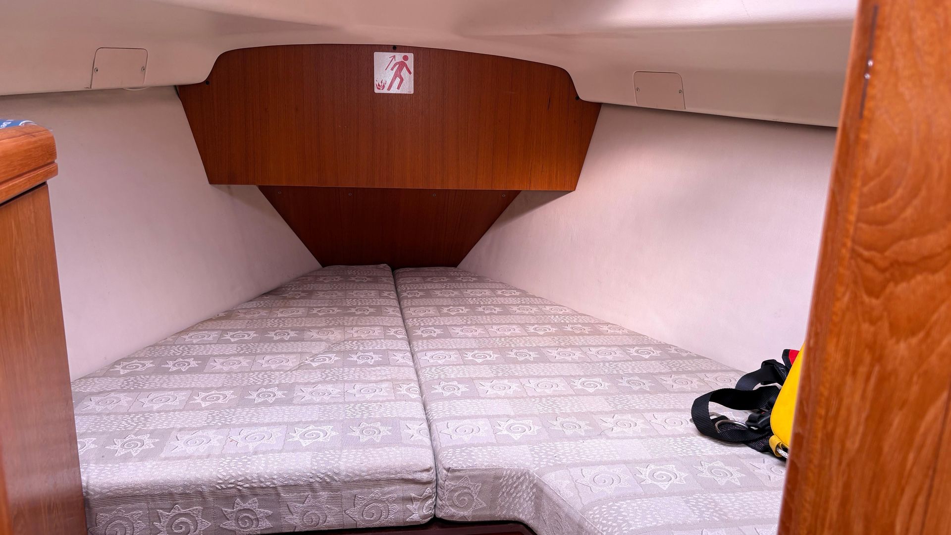 2003 Hunter Legend 326 for sale at BH Boat Sales