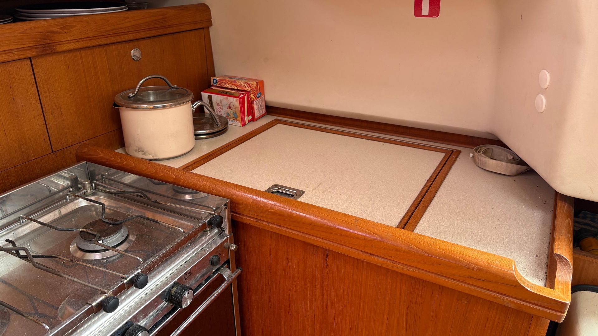 2003 Hunter Legend 326 for sale at BH Boat Sales