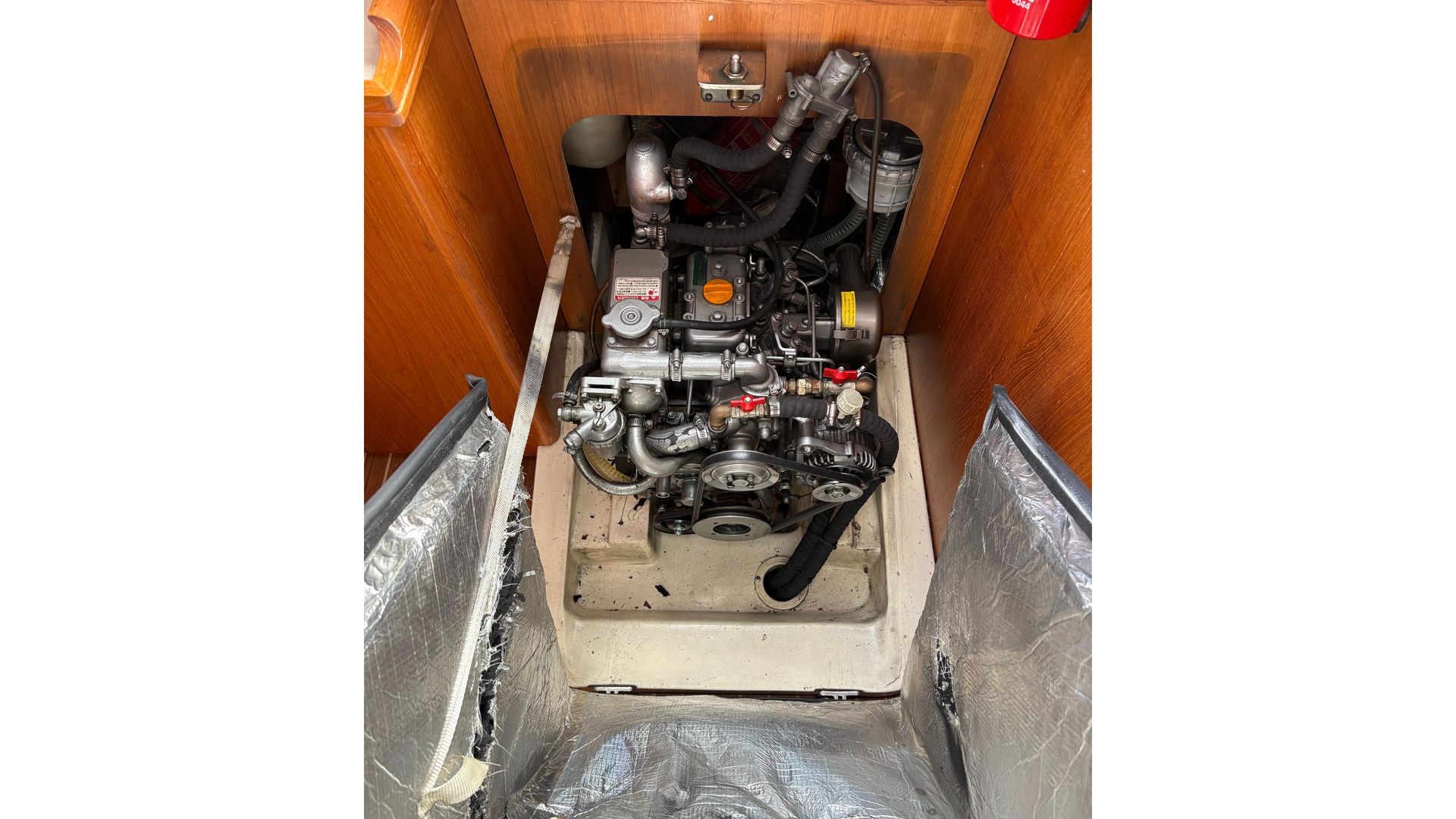 2003 Hunter Legend 326 for sale at BH Boat Sales