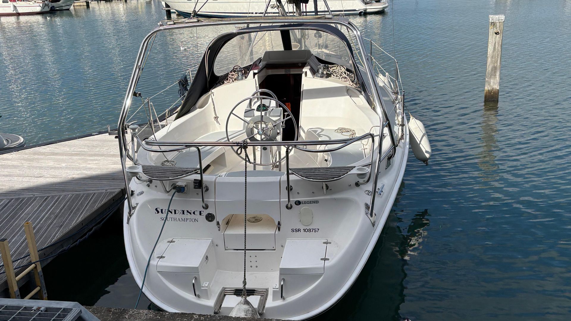 2003 Hunter Legend 326 for sale at BH Boat Sales