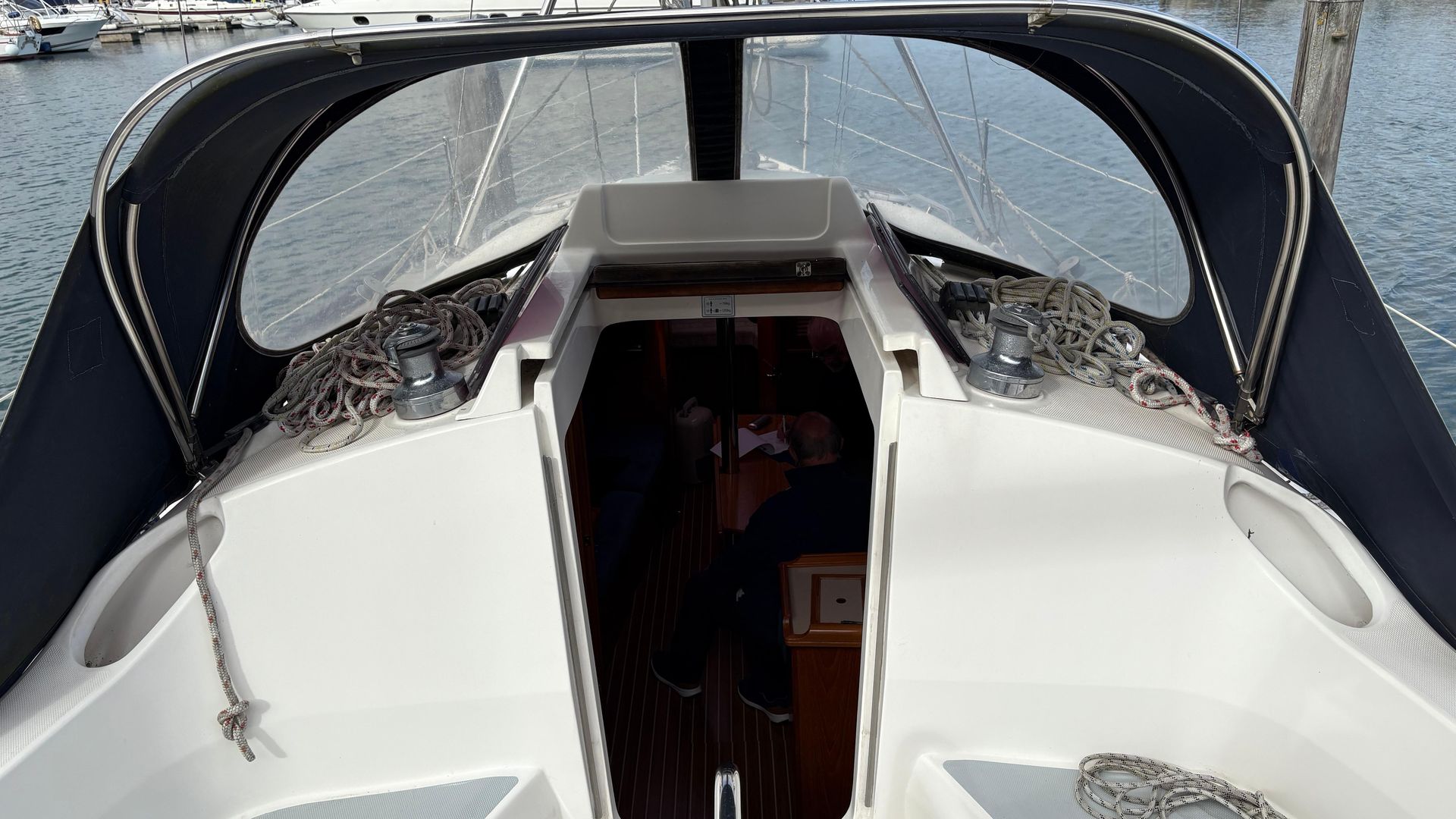 2003 Hunter Legend 326 for sale at BH Boat Sales